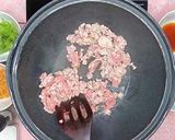 รูปขั้นตอนการทำที่ 2 ของ หมูสับผัดกระเทียมพริกไทย