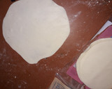 Foto del paso 1 de la receta: Masa para fajitas o tacos con discos para empanadas