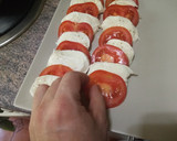 Foto del paso 5 de la receta: Ensalada de tomate y mozzarella (caprese)