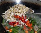Foto langkah ke 4 dari resep Tumis Kacang Panjang campur Toge.