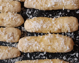 Foto del paso 5 de la receta: Palitos de limón y coco (algunos colados son con chocolate 😁)