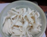 Foto langkah ke 1 dari resep Tumisan Jamur dan Sayur.