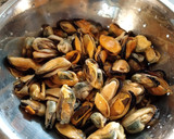 Foto del paso 1 de la receta: Mejillones en salsa