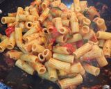 Foto del paso 12 de la receta: Macarrones con verduras asadas y salteadas con tomate
