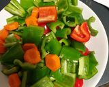 Foto del paso 2 de la receta Pollo con almendras y verduras