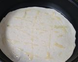 Foto langkah ke 2 dari resep Pizza manis tortilla.