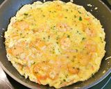 Foto del paso 3 de la receta: "Tortilla vaga" de Langostinos y Chatka