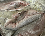 Foto del paso 3 de la receta: Dorada a la espalda