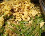 Foto langkah ke 6 dari resep Mie Putih Tumis Buncis.