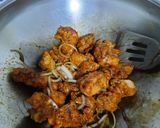 Foto langkah ke 5 dari resep Ayam Goreng Mentega.