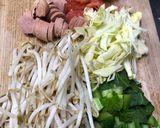 Foto langkah ke 1 dari resep Mie tek tek indomie goreng.