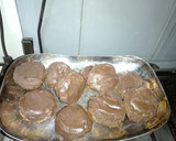 Foto del paso 5 de la receta: Alfajores tefi de chocolate caseros bañados en chocolate!!