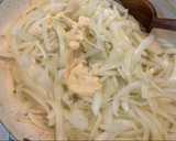 Foto del paso 2 de la receta: Pastel de cebollas y queso