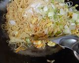 Foto langkah ke 4 dari resep Misoa Goreng Telur (Cukup 1 Wajan HEMAT CUCIAN).