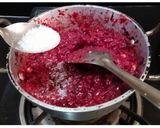 A picture of step 3 of Beetroot Halwa.