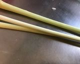 Une image de l'étape 4 de Sauces aux piments antillais à la citronnelle,sarriette,oignons,ail et persil.