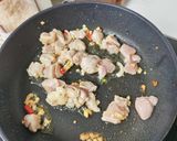 รูปขั้นตอนการทำที่ 1 ของ เส้นใหญ่ผัดกะเพราไก่
