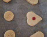 A picture of step 4 of Butter and Coconut biscuits. 😻.