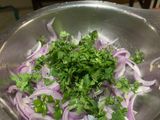 পেঁয়াজ ধনেপাতা পকোড়া (peaj dhonepata pakoda recipe in bengali)
