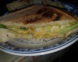 A picture of step 7 of Sunny side up egg sandwich.