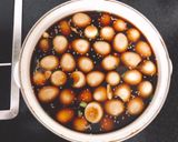 Hình bước làm 2 của món Trứng cút ngâm xì dầu