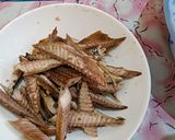 Foto langkah ke 1 dari resep Tumis Terong Ikan Cue.