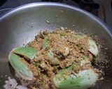 A picture of step 5 of Stuffed Baingan.