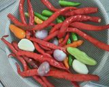 Foto langkah ke 1 dari resep Sambal Belimbing Kemangi.