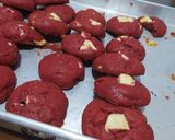 Foto langkah ke 7 dari resep Red Velvet Soft Cookies.