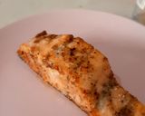 Foto langkah ke 2 dari resep Salmon Panggang Mentega Sooo Simple.