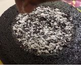 A picture of step 7 of Oreo biscuit Cake.