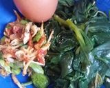 Foto langkah ke 1 dari resep Omelet daun ginseng sambal pete teri medan.