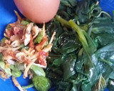 Foto langkah ke 1 dari resep Omelet daun ginseng sambal pete teri medan.