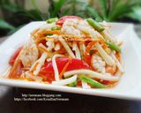 รูปขั้นตอนการทำที่ 3 ของ ส้มตำยอดมะพร้าวกุ้งสด