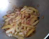 A picture of step 3 of Spanish omlette.