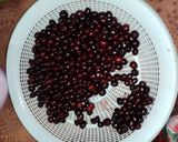 عکس مرحله 1 از دستور کمپوت شلیل و گیلاس