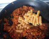 Foto del paso 2 de la receta: Mi versión de fusilli de lentejas con verduras y Atún