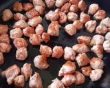 Foto del paso 2 de la receta: Salsa de tomates 🍅 🍝 con salchichita de cerdo o parrillera