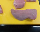 Foto del paso 1 de la receta: Tournedo de cerdo con salsa de cerezas