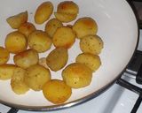 Sült csirkemell gombamártással és sültkrumplival recept fázis 6 fotója