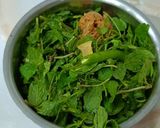 A picture of step 2 of Mint Chutney.