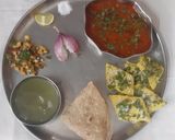 पाटवडी रस्सा (Patwadi rassa recipe in marathi) रेसिपी स्टेप 3 फोटो 