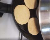 A picture of step 3 of Mini pan pizzas.