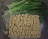 Foto langkah ke 2 dari resep Mie Kuah Simple.