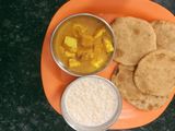 प्याज की पूरी (स्टफ्ड अनियन पूरी)