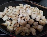 Foto del passaggio 2 della ricetta Pollo alla curcuma