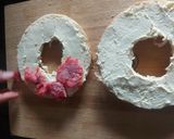 A picture of step 3 of Cream Cheese And Fruit Bagels.