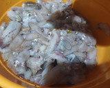 Foto langkah ke 1 dari resep Baby Cumi Saos Tiram.