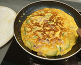 Foto del paso 8 de la receta: Tortilla de calabacín, cebolla y patata