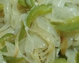 Foto del paso 1 de la receta: Lunas de berenjenas con cebollas caramelizadas